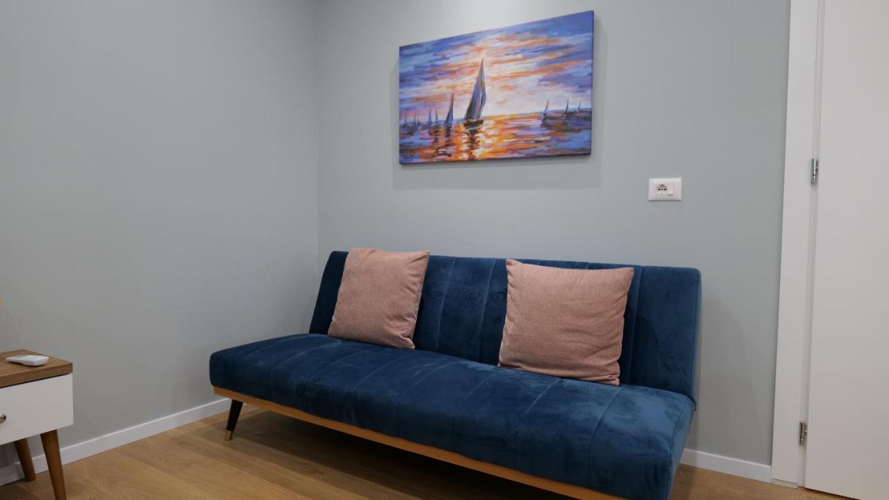 Kristi Apartments 02 Тирана Экстерьер фото