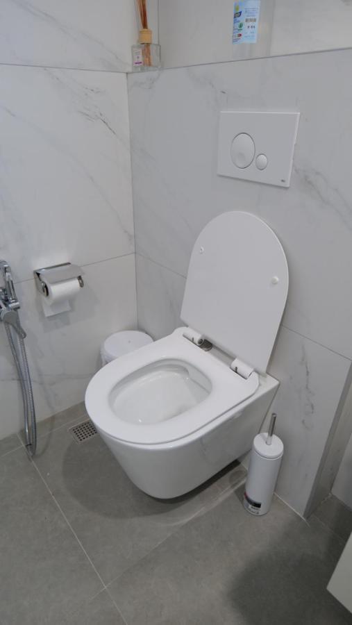 Kristi Apartments 02 Тирана Экстерьер фото