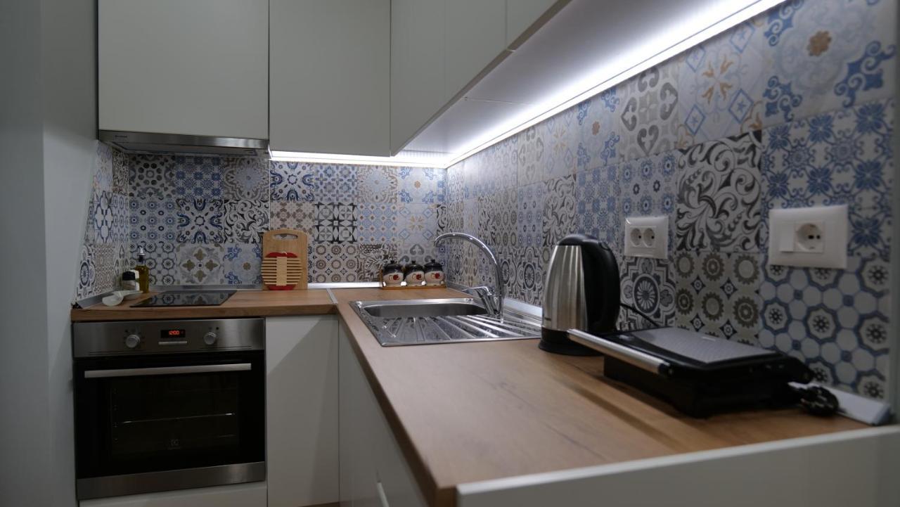 Kristi Apartments 02 Тирана Экстерьер фото